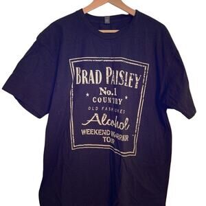 Brad Paisley tee t-shirt! 2009 Alcohol black with white graphics Sz XL In EUC